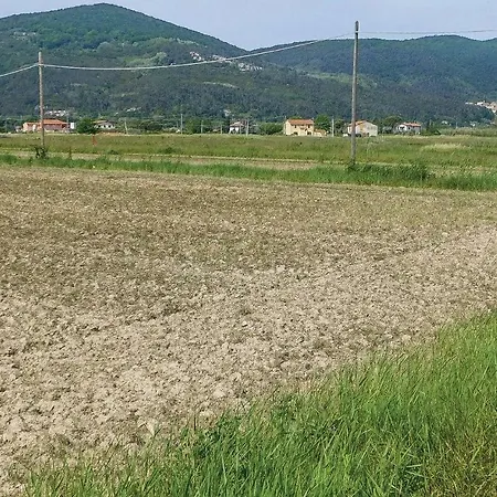 Three-bedroom Holiday In * Ameglia