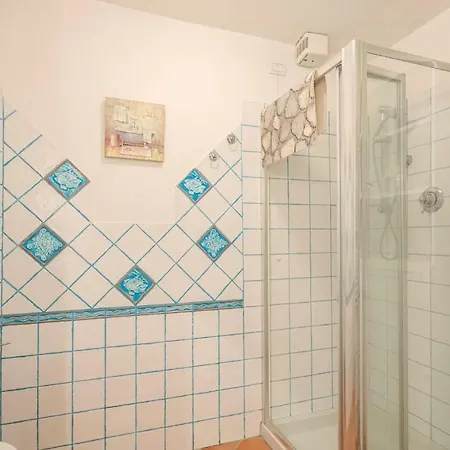 Three-bedroom Holiday In * Ameglia